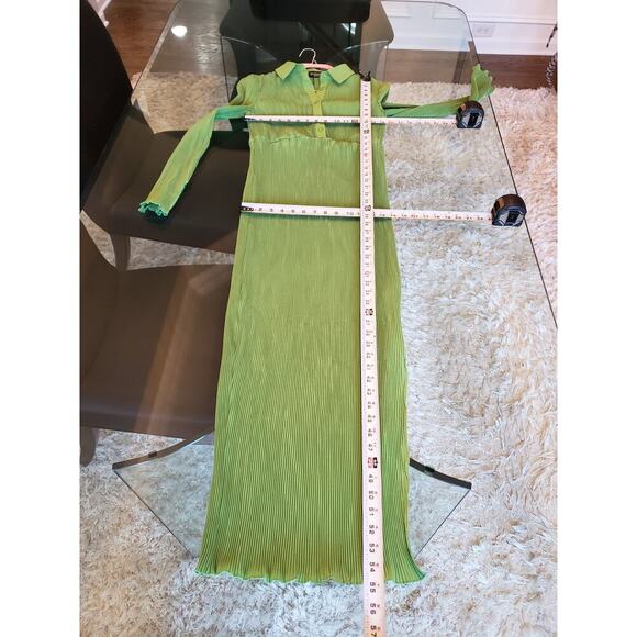 PRETTYLITTLETHING Long Maxi Dress Womens 8 Green Plisse Collared Button Front - Picture 8 of 16